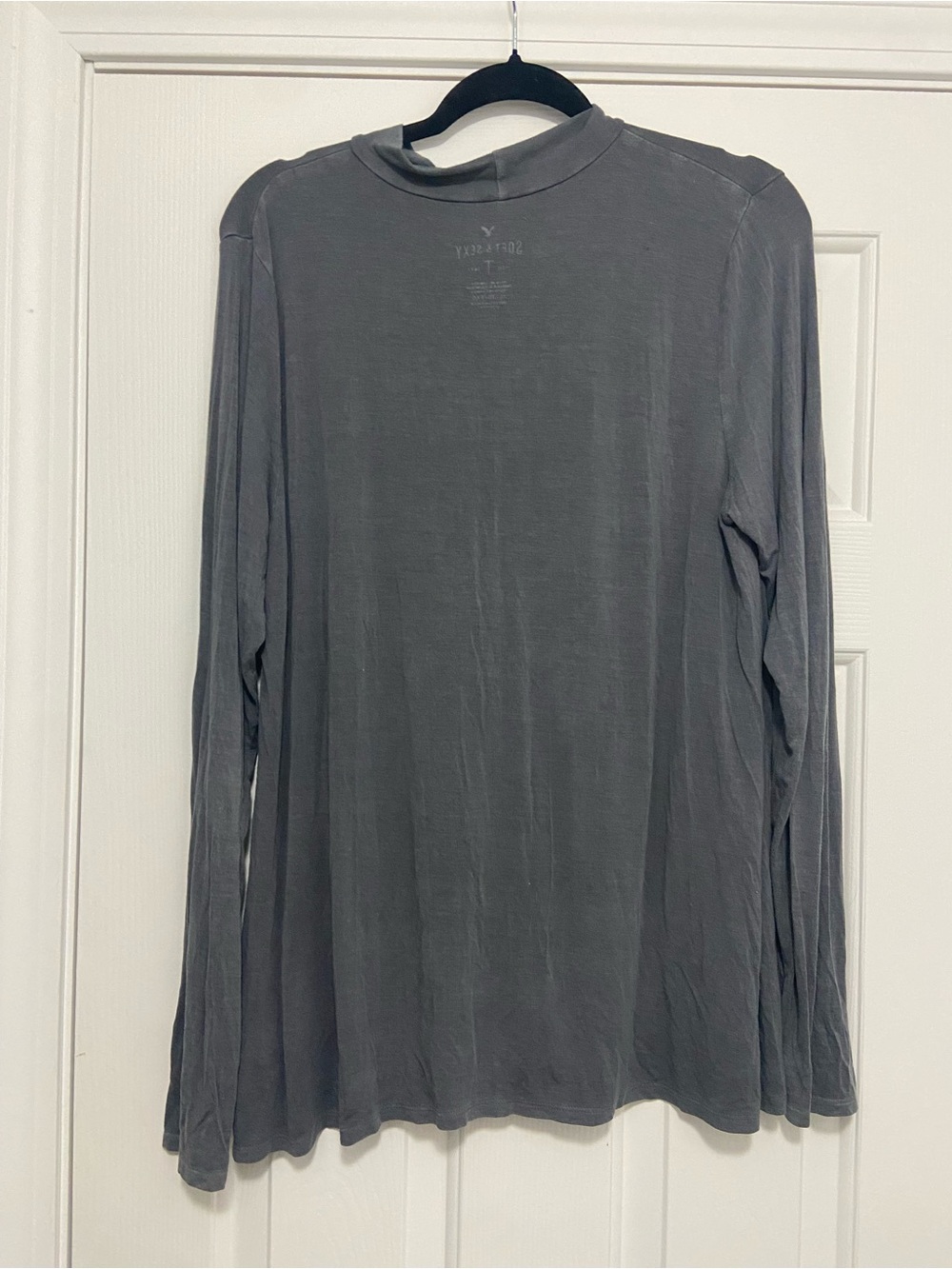 American Eagle Outfitters Soft & Sexy Women’s XL Gray Long-Sleeve Keyhole Top - Picture 4 of 4